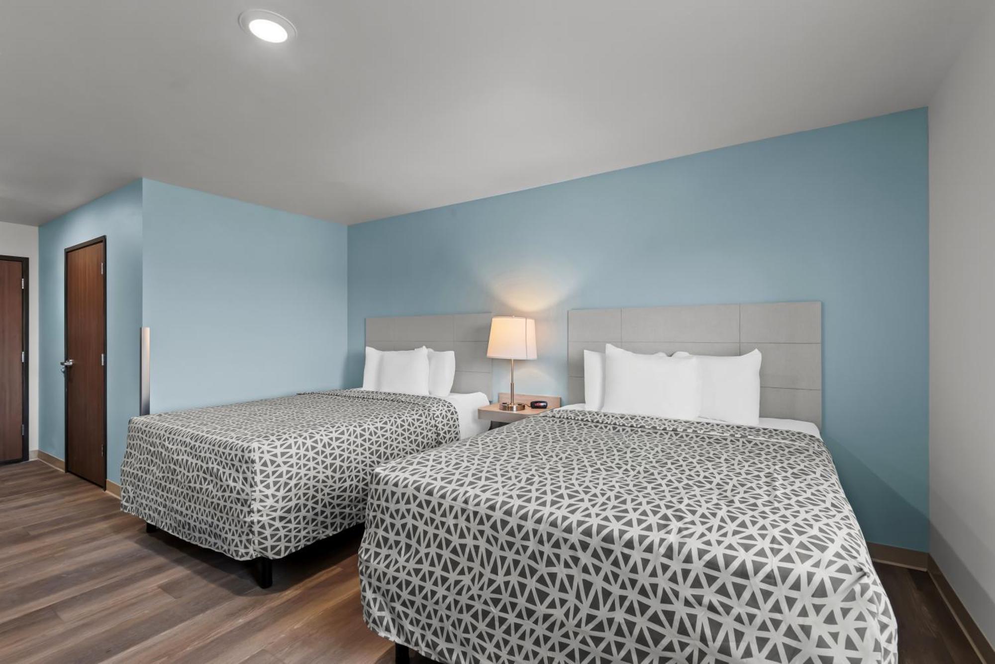Woodspring Suites Coralville Iowa City Exterior foto