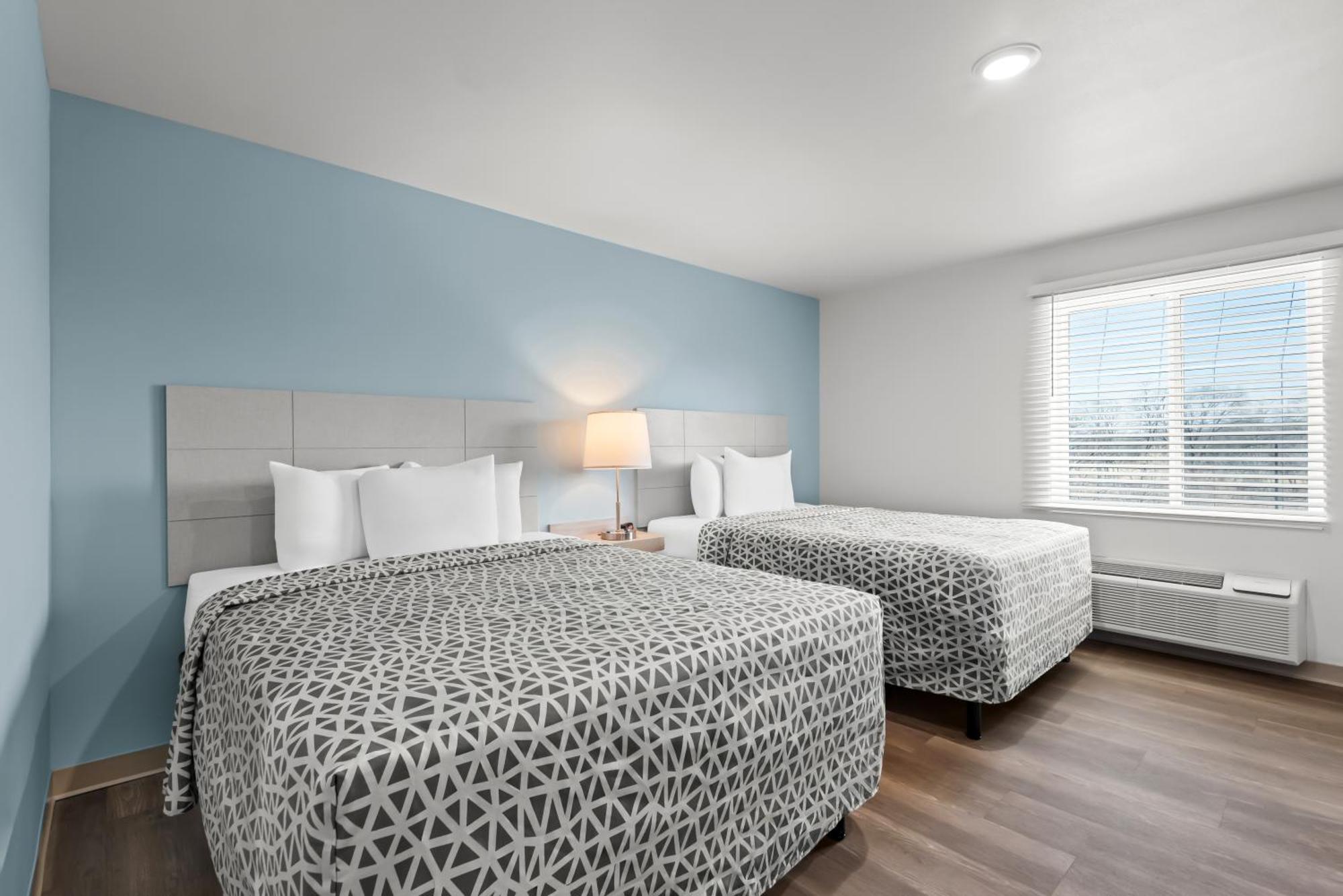 Woodspring Suites Coralville Iowa City Exterior foto